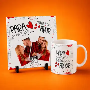 Caneca e azulejo personalizados